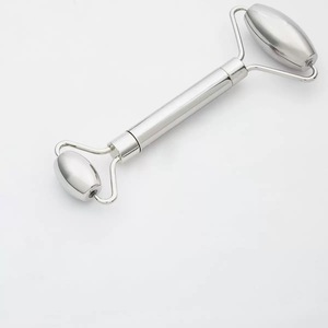 Maßgefertigtes Edelstahl-Gesichtsmassage-Roller und <span class=keywords><strong>Gua</strong></span>-<span class=keywords><strong>Sha</strong></span>-Set Großhandel Edelstahl-Metall-Gesichts-Guasha-Roller Hautpflege-Tool - Product Image 2