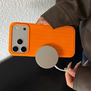 Fundas Magnéticas de Policarbonato y Aleación de Aluminio de Diseño de Lujo para iPhone 14 15 16 17 Pro Max, Venta al Por Mayor de Fábrica - Product Image 3