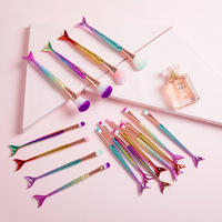 Penjualan Terbaik 4 Buah Set Kuas Kosmetik Putri Duyung Ekor Ikan Kuas Makeup Brochas De Maquillaje