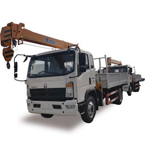 Camion-grue à flèche droite Sinotruk HOWO 4x2 8 tonnes d'occasion haut de gamme avec moteur Yuchai, hauteur de levage de 10 m - Product Image 1