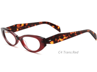 Lunettes de soleil œil de chat décontractées et sophistiquées avec un design unique en patchwork et en blocs de couleur, ambiance urbaine et sophistiquée