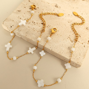 Conjunto de Pulsera y Collar de Acero Inoxidable con Diseño de Concha, Joyería para Mujer, Colgante Chapado en Oro para Uso Diario - Product Image 1