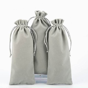Sacs en velours gris personnalisés avec logo, pochettes à cordon pour maquillage, parfums, bijoux, cadeaux, vente en gros - Product Image 5