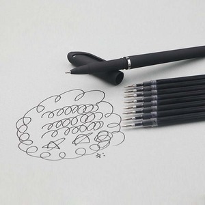 Bolígrafos de tinta de gel negro mate personalizados con anillo metálico decorativo, punta fina de 0.5 mm para firmar documentos en oficinas corporativas. - Product Image 5