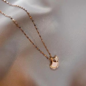 Collar con colgante de hoja de ginkgo en aleación de cobre, oro rosa, con engaste pavé, cadena para clavícula, para mujer, regalo, joyería. - Product Image 4