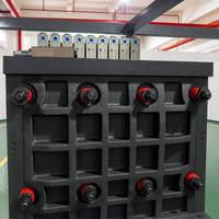 Máquina Sopladora y Moldeadora por Estiramiento de Botellas PET de 2L, Totalmente Automática, 8 Cavidades, Componentes Centrales PLC, Alta Productividad
