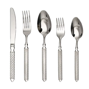 Nouveau style de luxe <span class=keywords><strong>en</strong></span> <span class=keywords><strong>acier</strong></span> <span class=keywords><strong>inoxydable</strong></span> 201 ensemble de couverts couverts couteau à dîner cuillère et <span class=keywords><strong>fourchette</strong></span> pour les fêtes - Product Image 1