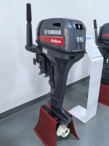 Moteur marin à arbre long adapté aux moteurs 2 temps de 15 CV - Vente en gros - Product Image 1
