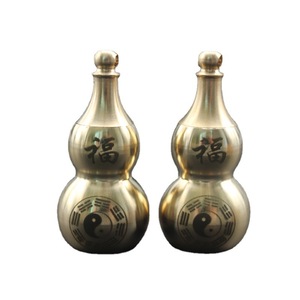 Calabaza Bagua de latón con característica Fu, amuleto de la suerte, adorno de escritorio para decoración del Año Nuevo Chino - Product Image 1