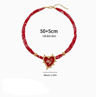 Collar de Acero Inoxidable de Estilo Nicho para Mujer a Bajo Precio con Múltiples Dijes, Perlas y Diamantes de Imitación