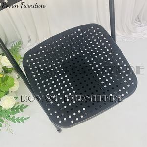 Vente en gros de petites chaises pliables d'extérieur en résine noire de Wimbledon pliantes pour événements à <span class=keywords><strong>louer</strong></span> pour fêtes de mariage - Product Image 4