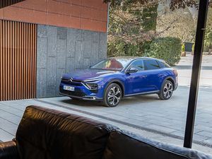 Venta al por mayor 2023 Citroen <span class=keywords><strong>C5</strong></span> X Hatchback 1,6 T 175hp 8AT 5 asientos coche de gasolina Citroen <span class=keywords><strong>C5</strong></span> X coche nuevo para la venta - Product Image 4