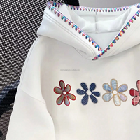 Sweat-shirt à capuche personnalisé pour femme avec broderie florale, bordure colorée, épaules tombantes, patchwork à carreaux, pull décontracté