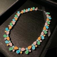 Boucles d'oreilles et bracelet manchette personnalisés de luxe pour femme, ornés de cristaux multicolores et de perles florales, idéaux pour mariage et fête