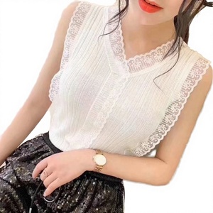 เสื้อกล้ามแฟชั่นใหม่ขายส่งสำหรับผู้หญิง คอวี ทรงเข้ารูป ผ้าโพลีเอสเตอร์/คอตตอนถักลายฉลุบางเบา สีพื้น ไม่มีแขน - Product Image 3