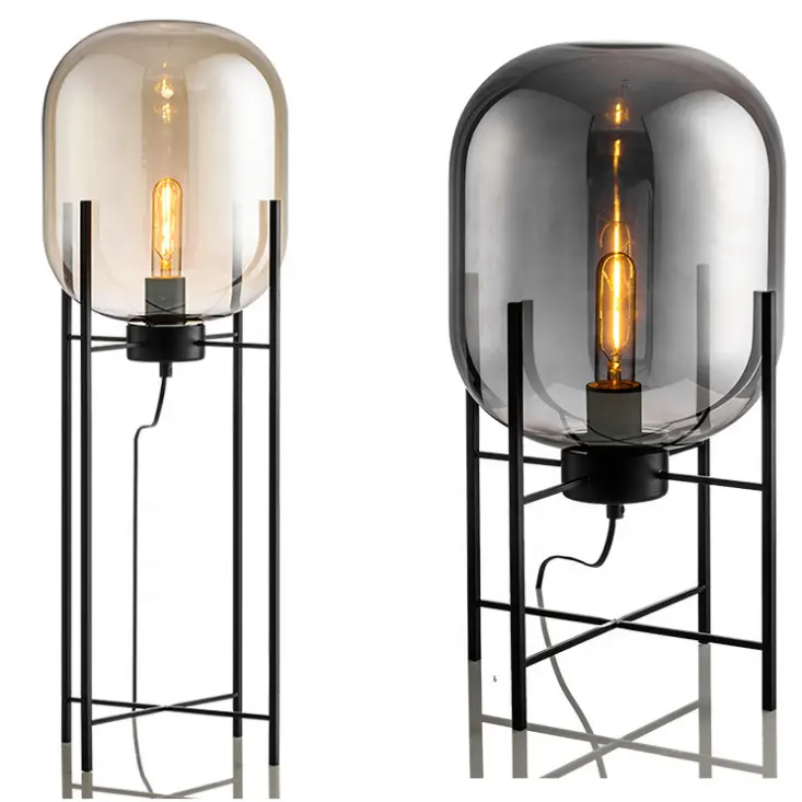 Lampada da terra nera decorativa per soggiorno lampada da terra moderna con supporto in vetro lampada a treppiede