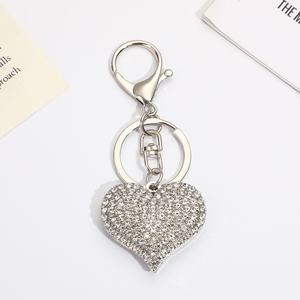 Colgante de Corazón con Diamantes Estilo Ins Transfronterizo, Llavero Creativo y Colgante para Bolso, Pequeño Regalo Exquisito y Moderno para Llaves - Product Image 6