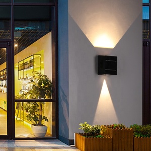 Appliques Murales Extérieures Modernes Étanche Haut et Bas à Énergie Solaire LED pour Clôture ou Fixation Murale - Product Image 3