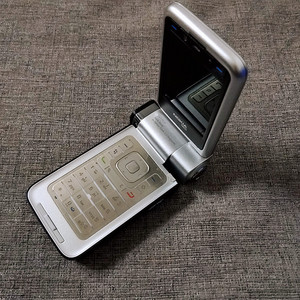 <span class=keywords><strong>โทรศัพท์</strong></span>มือถือแบบพับได้สไตล์คลาสสิค N93 กล้อง 3.2MP เลนส์ Carl Zeiss <span class=keywords><strong>ซูม</strong></span>ออปติคอล 3 เท่า พับหมุนได้ ของสะสมวินเทจ <span class=keywords><strong>โทรศัพท์</strong></span>ย้อนยุค - Product Image 5