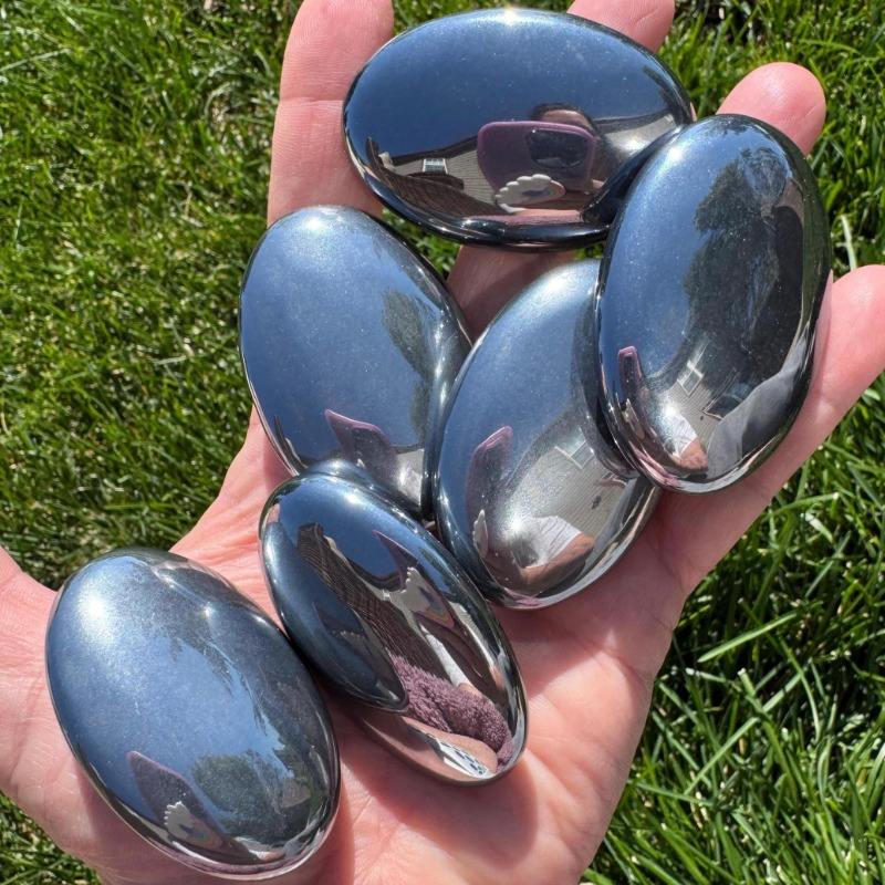 หินเทราเฮิรตซ์ทรงฝ่ามือ