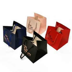 Luxury Shopping Tote Gift Paper Handle Bag Logo Customized Cardboard Jewelry Gift Bag Necklace - Product Image 1