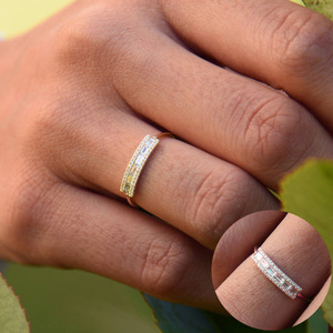Anello di Coppia in Rame con Zirconi, Elegante Regalo di Anniversario, Gioiello da Indossare Ogni Giorno - Product Image 4