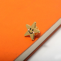 Broche étoile souriante en émail métallique, badge mignon de dessin animé, cadeau