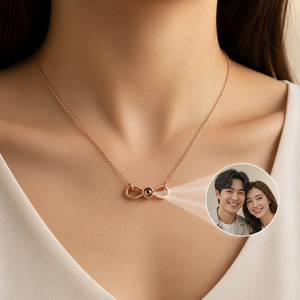 Collana in Acciaio Inossidabile Resistente allo Sbiadimento, Ciondolo Simbolo Infinito con 'Ti Amo' in 100 Lingue, Regalo per Lei - Product Image 2