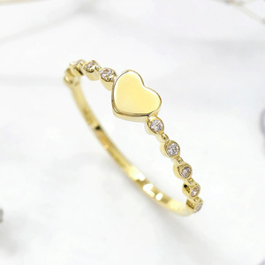 Anello alla moda a forma di cuore, gioielli minimalisti in stile coreano e giapponese da indossare ogni giorno per le donne - Product Image 1