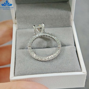 แหวนทอง14K 18K สุดหรู3CT สีขาวตัดเพชรโมอิสซาไนต์ที่เปล่งประกายเครื่องประดับที่ง่ามและสวยงามสำหรับผู้ชายและผู้หญิง