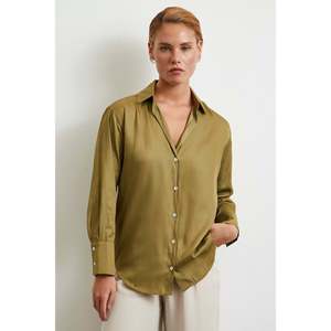 เสื้อเชิ้ตผ้าซาตินสีเขียวสไตล์มินิมอลสำหรับผู้หญิง แบบติดกระดุม ใส่ได้ทุกวัน - Product Image 6