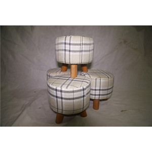 Tabouret rond en bois recouvert de tissu à carreaux, chaise pour enfants de conception scandinave à trois pieds et rembourrée en mousse, 30x30x30cm - Product Image 2