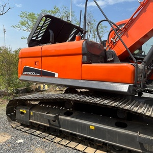 Excavatrice Doosan d'occasion DH300 DX300LC-9S – Matériel de seconde main Doosan 30 tonnes – Pelle hydraulique sur chenilles Doosan DX300LC - Product Image 4