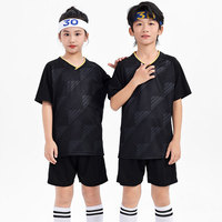 Personnalisez les maillots de football pour hommes en ligne, conception gratuite, entièrement personnalisés, 100% polyester, écologiques, séchage rapide, respirants