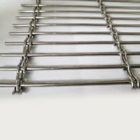Grille de séparation architecturale en acier inoxydable naturel plaqué bronze antique, maille de 7 mm d'épaisseur, 71,2 % d'aire ouverte, pour bureaux modernes