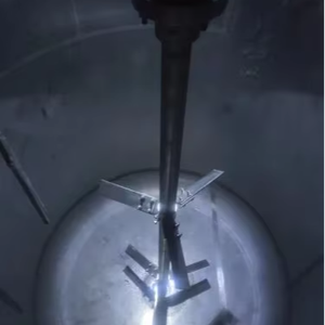 Réservoir de mélange industriel en acier inoxydable pour liquides Tailles personnalisées avec agitateur et isolation - Product Image 1