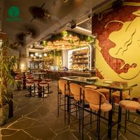 Moontree, fournisseur de mobilier de salon moderne pour les zones de réception et de bar, comptoirs et sièges de bar pour l'hôtellerie commerciale