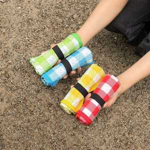 Mini Cojín de Alta Calidad con Logotipo Personalizado, Manta de Picnic para Exteriores, Alfombra de Playa Portátil para Viajes y Camping, Resistente al Arena y al Agua - Product Image 1