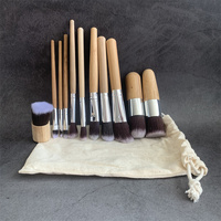 Ensemble de pinceaux de maquillage avec manche en bambou et sac pour fond de teint, cosmétiques, kit d'outils de maquillage pour poudre, fard à joues, fard à paupières