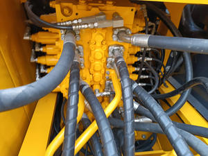 Motor de alta potencia KOMATSU Excavadora grande de orugas hidráulicas usadas al por mayor 20ton PC200 Excavadora de cubo de segunda mano - Product Image 5