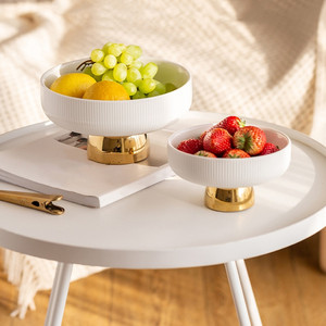 Elegante Juego de Platos de Cerámica con Base Alta, Dos Tamaños, Soporte Dorado, Decoración Minimalista para el Hogar, Porta Dulces y Frutos Secos para Cocina y Comedor - Product Image 1