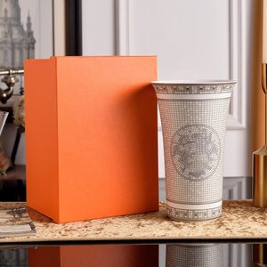 Vase en céramique de luxe pour la décoration de la maison, la véranda, le salon, la table, le bureau - Product Image 1