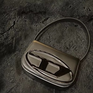 <span class=keywords><strong>Sac</strong></span> à bandoulière carré élégant et imperméable pour <span class=keywords><strong>femme</strong></span>, en matériau <span class=keywords><strong>souple</strong></span> et durable, idéal pour la Saint-Valentin - Product Image 2