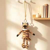 Porte-clés en peluche personnalisé en gros, mini-animaux, pendentif doux en forme de petit personnage avec rembourrage en coton PP