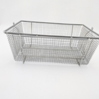Panier de rangement pour fruits en fil d'acier inoxydable argenté de style industriel, écologique, durable, design flexible, métal tendance
