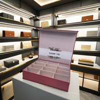 Boîtes en carton de luxe personnalisées pour emballage de chemise de costume, logo de marque imprimé en relief pour l'expédition de stockage de sous-vêtements de vêtements