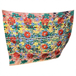 Funda de Sofá Multicolor de Algodón 100% No Tejido, Bordada a Mano, Estilo Kantha Phulkari, con Bordado Floral Tradicional - Product Image 2