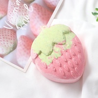 Vente en gros de bombes de bain aromathérapie faites à la main bio pétillant en forme de fraise pour enfants sels naturels relaxants