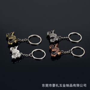 Simulación tridimensional personalizada creativa de llavero de metal de motocicleta pesada - Product Image 5