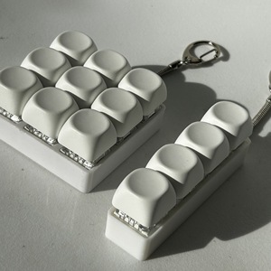 Llavero Fidget DIY con Graffiti y Marcador, Llavero Fidget con Teclado, Botones Antiestrés, Juguete Clicker con Teclado de Dedo - Product Image 6
